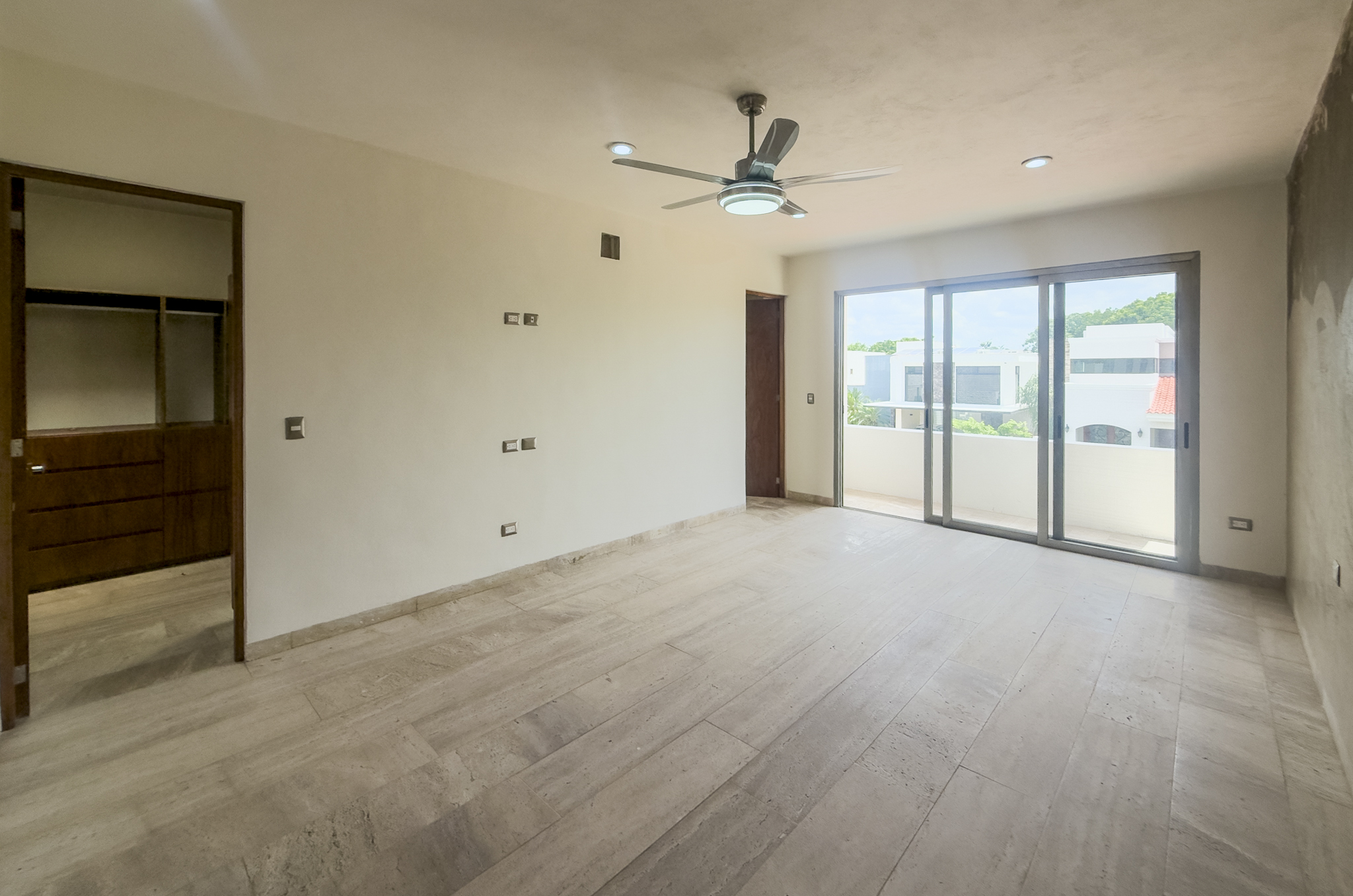 2034-55206-_Casa-en-venta-ubicada-en-Cholul-de-4-habitaciones-alberca-en-privada_(69).jpg