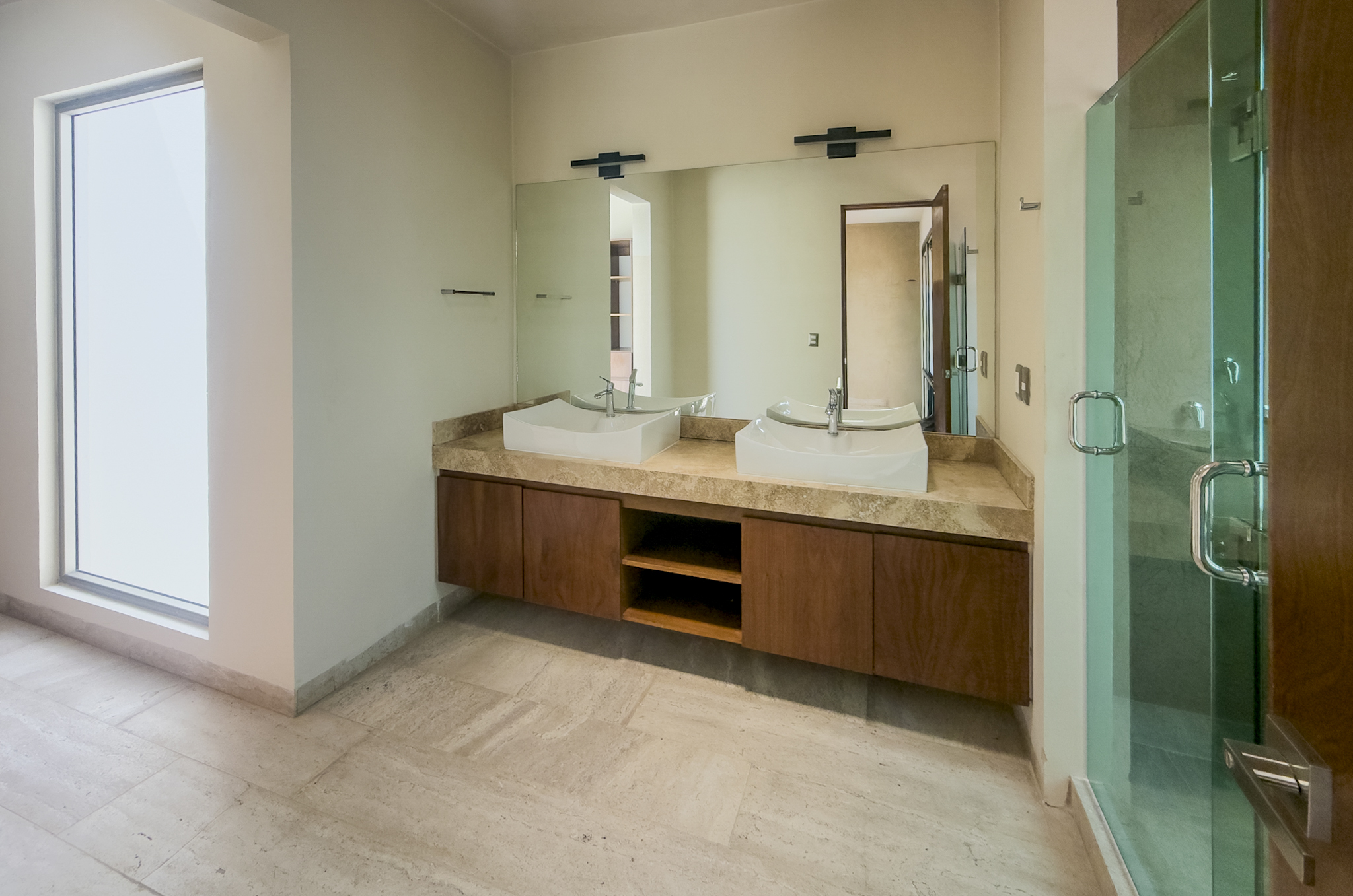 2034-55213-_Casa-en-venta-ubicada-en-Cholul-de-4-habitaciones-alberca-en-privada_(76).jpg