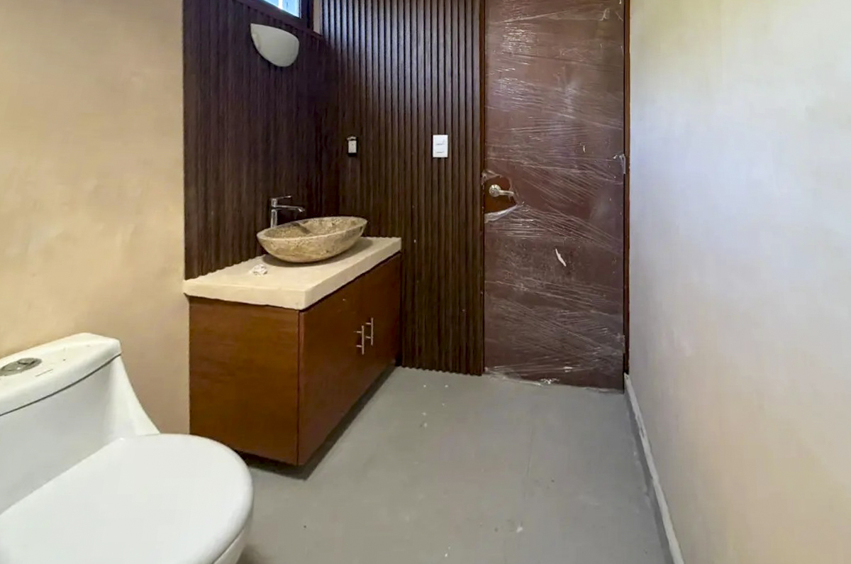 2040-55359-Casa-en-Venta-Miguel-Aleman-Merida-con-Alberca_(7).jpg