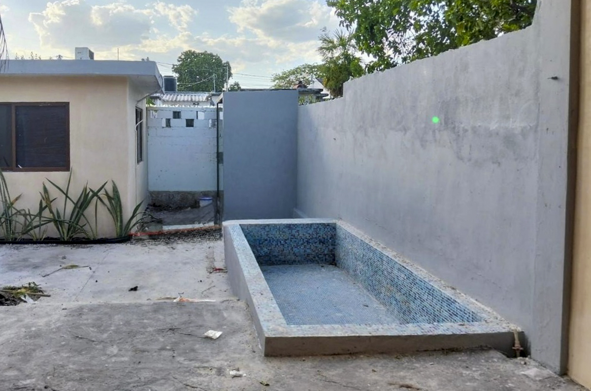 2040-55365-Casa-en-Venta-Miguel-Aleman-Merida-con-Alberca_(13).jpg