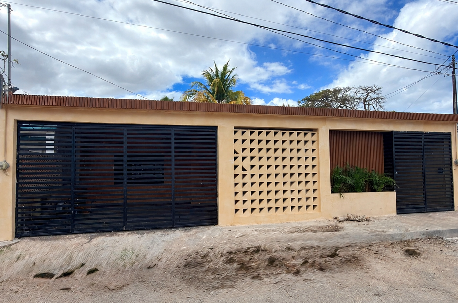 2040-Casa-en-Venta-Miguel-Aleman-Merida-con-Alberca.png