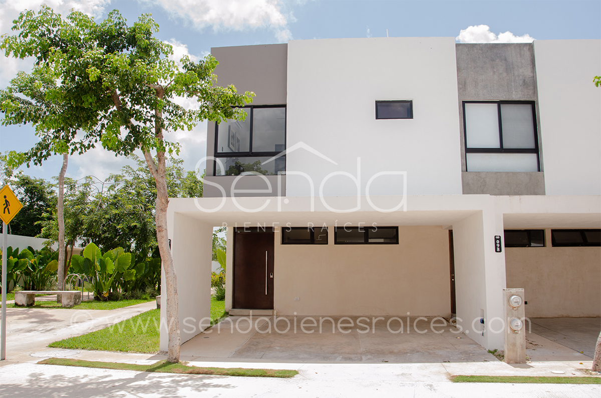 Casa en venta tipo Loft de 2 recámaras en Palta 152, Cholul, Mérida | Senda  Bienes Raíces