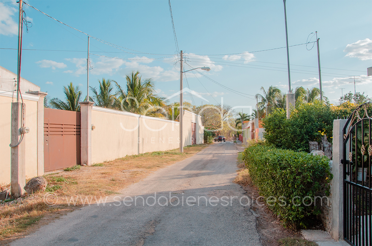 753-19952-21KG-14-Casa-de-una-planta-en-venta-tipo-Hacienda-con-jardin-y-alberca-_grande-Conkal-01.jpg