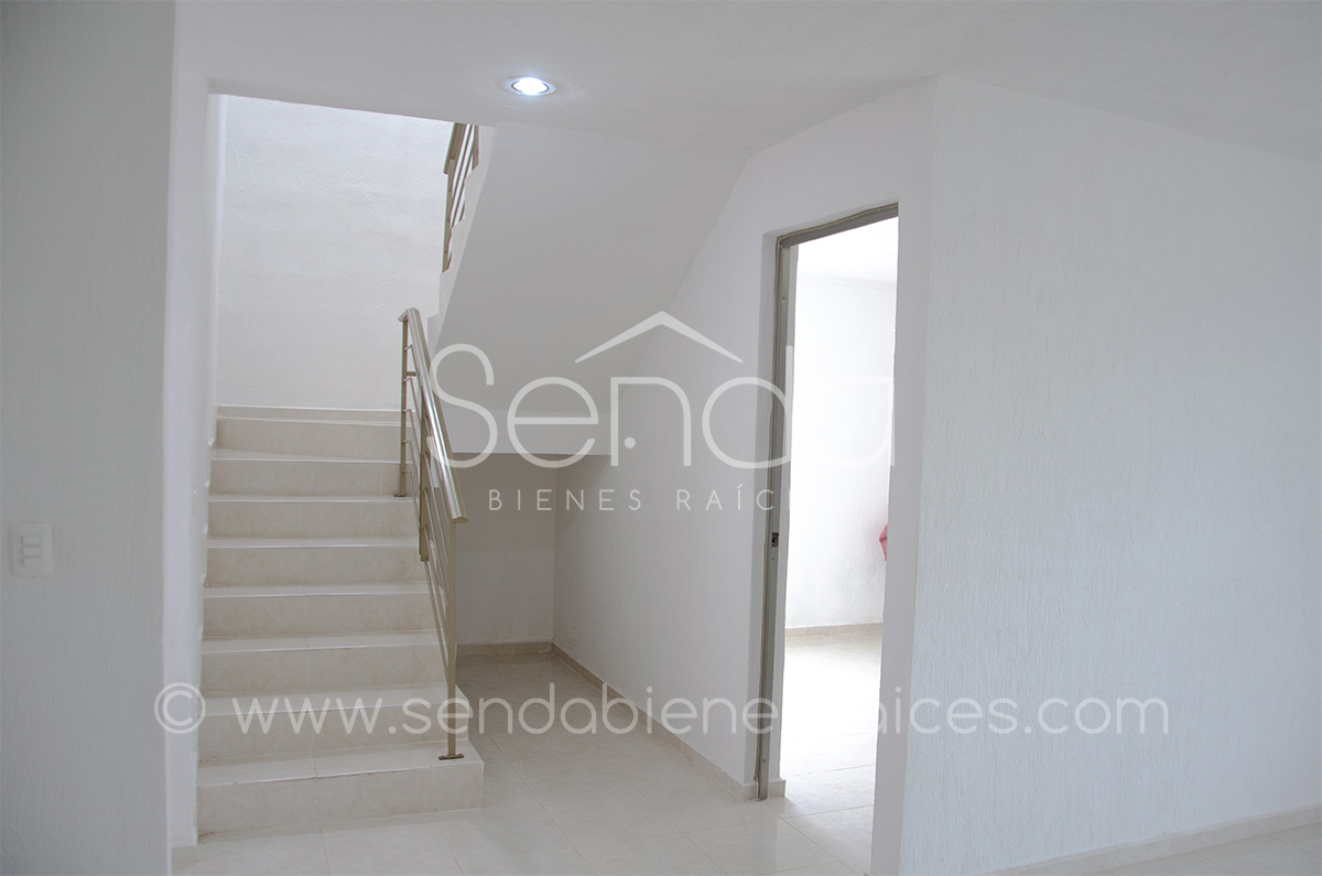 882-23225-21JC-40_-_Renta_de_casa_en_Residencial_los_Heroes_Merida_de_3_habitaciones_sin_amueblar-21.jpg