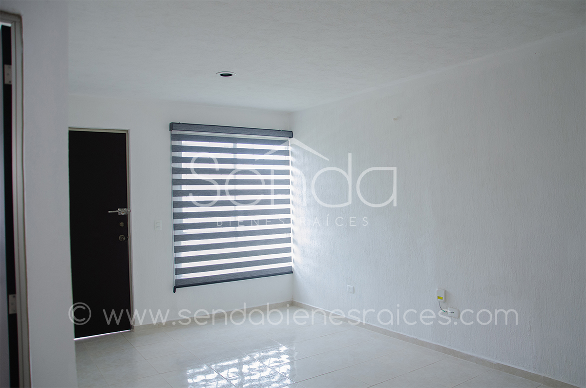 882-23229-21JC-40_-_Renta_de_casa_en_Residencial_los_Heroes_Merida_de_3_habitaciones_sin_amueblar-25.jpg