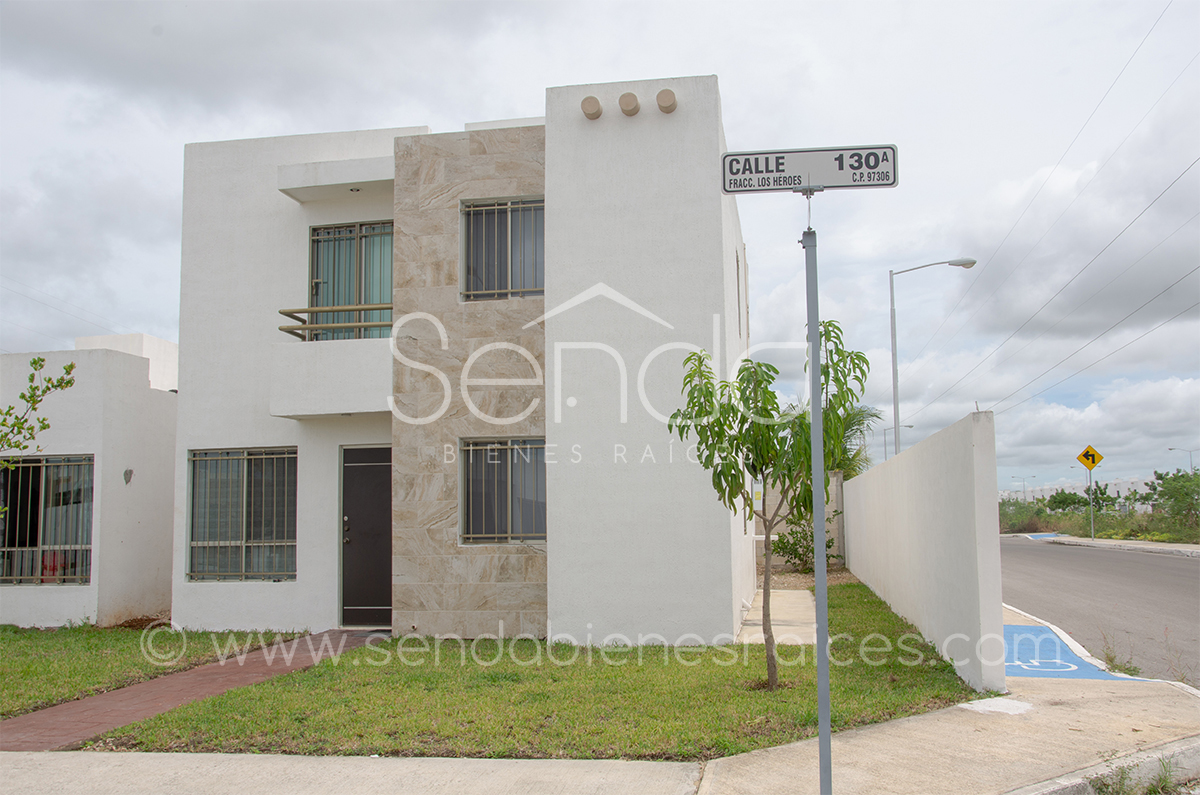882-23236-21JC-40_-_Renta_de_casa_en_Residencial_los_Heroes_Merida_de_3_habitaciones_sin_amueblar-32.jpg