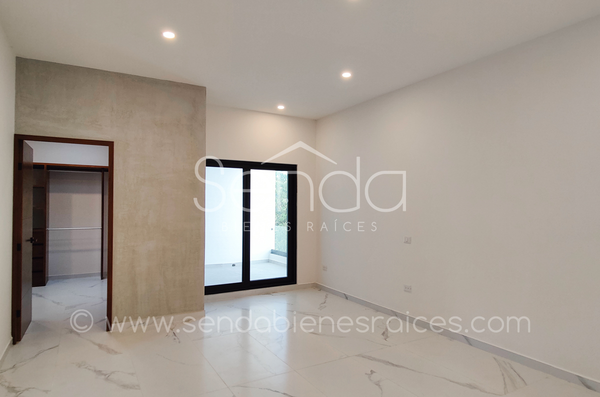 902-39632-Casa-en-Venta-en-la-privada-Nortemerida-con-4-habitaciones-y-alberca-36.jpg