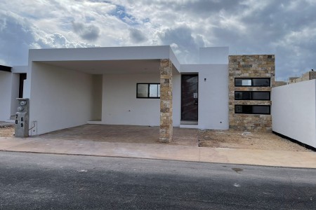 Casas en venta privada INARA en Merida, con 3 recámaras y piscina, Cholul