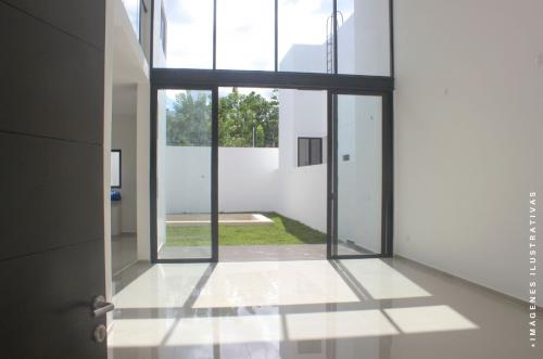 1020-47683-Residencias-en-Privada-en-Cholul-con-diseno-de-sala-y-comedor-a-doble-altura_(7).jpg