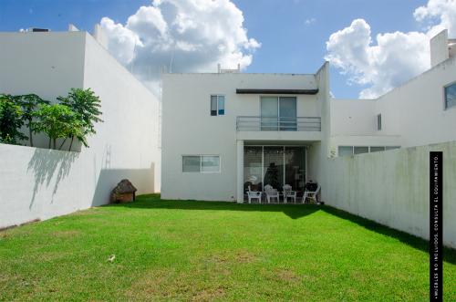 1327-38050-Casa-en-venta-de-3-habitaciones-en-privada-Salomea-Conkal-25.jpg