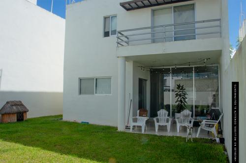 1327-38051-Casa-en-venta-de-3-habitaciones-en-privada-Salomea-Conkal-26.jpg