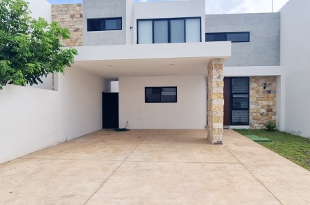 Hermosa Casa en Renta en Albarella  Residencial Mérida 