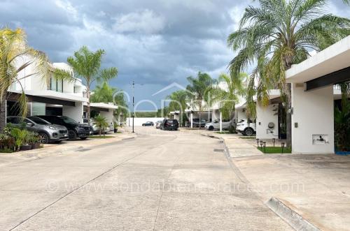 1396-40206-1396-1396-40125-Renta-linda-casa-en-excelente-ubicacion-de-4-habitaciones-y-alberca-1.jpg