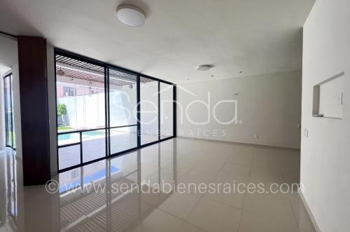 1396-40323-Casa-en-Renta-en-Temozon-en-Merida-con-4-Habitaciones-dentro-dentro-de-privada-4.jpg