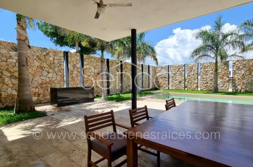 1405-40247-Casa-Kiin-en-Venta-en-Merida-Zentura-con-recamara-en-planta-baja-y-alberca-7.jpg