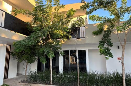 1470-41491-1431-40631-Local-comercial-en-renta-sobre-avenida-Yucatan-en-el-norte-de-Merida-15.jpg