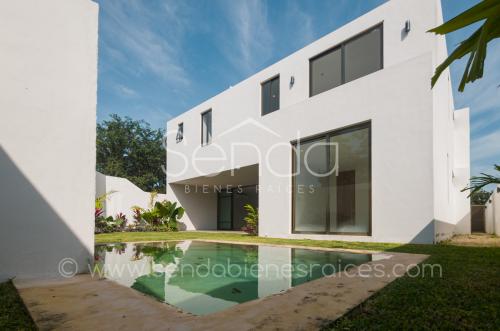 1477-42069-Casa-Castellana-en-venta-de-4-habitaciones-equipada-en-Parque-Natura-Merida-HMA8.jpg