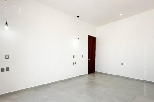 1672-47620-Casa-en-venta-en-Cholul-Merida-de-un-piso-con-alberca_(3).jpg