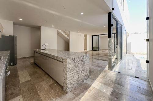 1697-48581-Casa-en-venta-en-Viladiu-Cholul-con-alberca-y-cocina-integral_(13).jpg