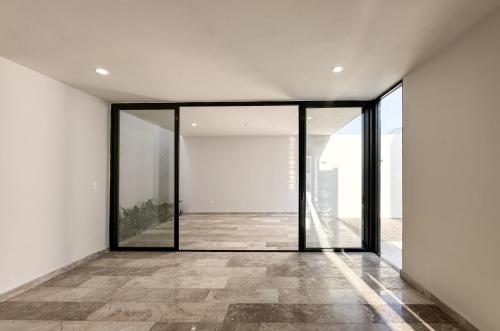 1697-48595-Casa-en-venta-en-Viladiu-Cholul-con-alberca-y-cocina-integral_(27).jpg