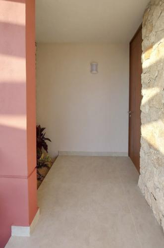 1755-48963-Casa-en-Venta-en-Conkal-Merida-Privada-Canarias-de-una-planta_(5).jpg