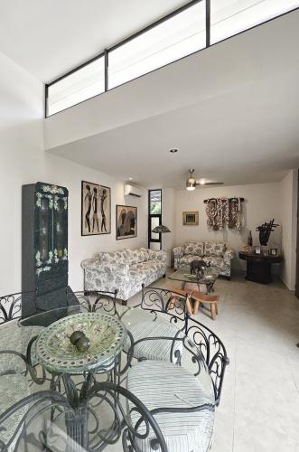 1755-48971-Casa-en-Venta-en-Conkal-Merida-Privada-Canarias-de-una-planta_(12).jpg