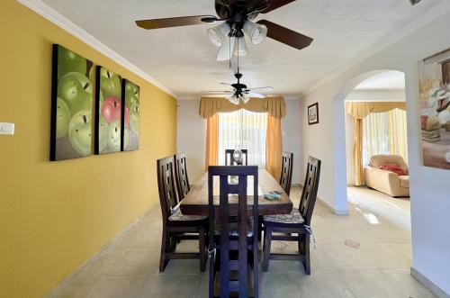 1760-49058-Casa-en-venta-en-Francisco-de-Montejo-de-3-recamaras-y-estudio_(3).jpg