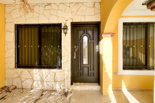 1760-49062-Casa-en-venta-en-Francisco-de-Montejo-de-3-recamaras-y-estudio_(7).jpg