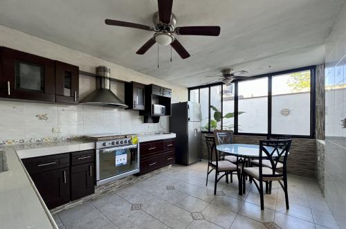 1760-49068-Casa-en-venta-en-Francisco-de-Montejo-de-3-recamaras-y-estudio_(13).jpg