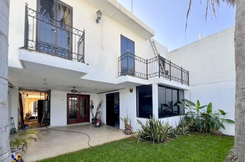 1760-49070-Casa-en-venta-en-Francisco-de-Montejo-de-3-recamaras-y-estudio_(15).jpg