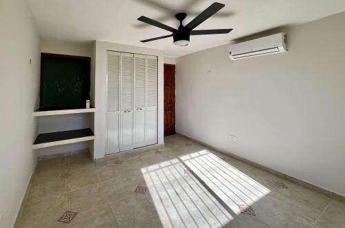 1760-49073-Casa-en-venta-en-Francisco-de-Montejo-de-3-recamaras-y-estudio_(19).jpg