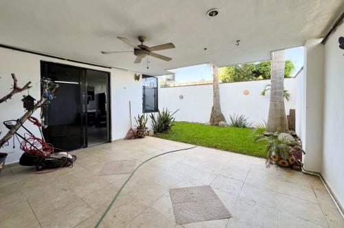 1760-49074-Casa-en-venta-en-Francisco-de-Montejo-de-3-recamaras-y-estudio_(18).jpg