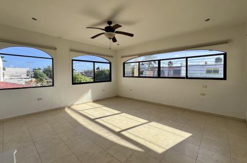 1760-49075-Casa-en-venta-en-Francisco-de-Montejo-de-3-recamaras-y-estudio_(20).jpg