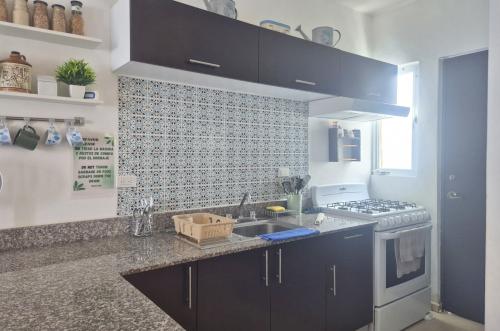 1769-49214-CASA-EN-RENTA-EN-lAS-LAVANDAS-GRAN-SANTA-FE-NORTE-II-MERIDA-SEMI-AMUEBLADA_(11).jpg