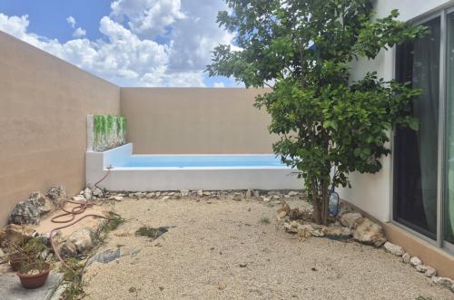 1769-49215-CASA-EN-RENTA-EN-lAS-LAVANDAS-GRAN-SANTA-FE-NORTE-II-MERIDA-SEMI-AMUEBLADA_(12).jpg