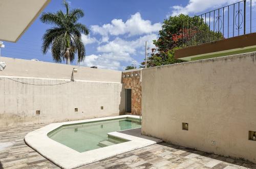 1779-49294-Casa-en-venta-en-San-Damian-de-4-habitaciones-con-alberca-y-cochera-para-4-autos_(18).jpg