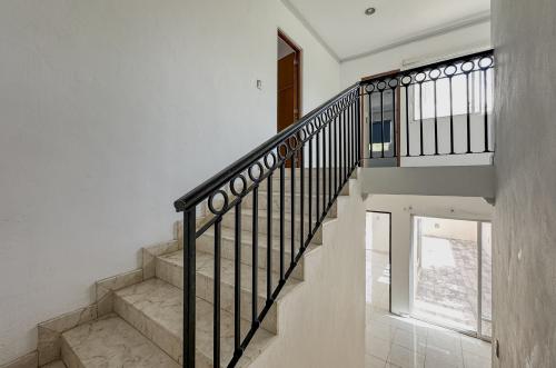 1779-49303-Casa-en-venta-en-San-Damian-de-4-habitaciones-con-alberca-y-cochera-para-4-autos_(27).jpg