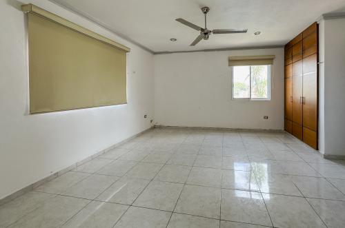 1779-49306-Casa-en-venta-en-San-Damian-de-4-habitaciones-con-alberca-y-cochera-para-4-autos_(30).jpg