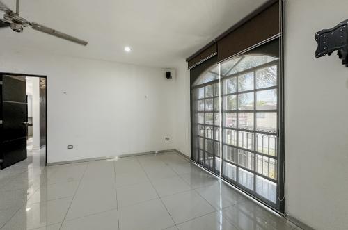 1779-49311-Casa-en-venta-en-San-Damian-de-4-habitaciones-con-alberca-y-cochera-para-4-autos_(35).jpg