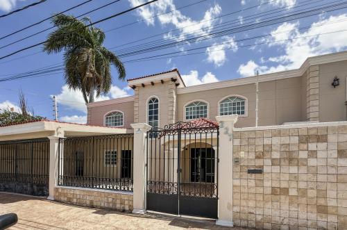 1779-49318-Casa-en-venta-en-San-Damian-de-4-habitaciones-con-alberca-y-cochera-para-4-autos_(42).jpg