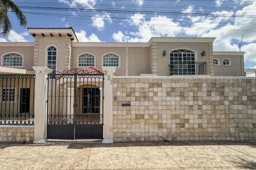 1779-49319-Casa-en-venta-en-San-Damian-de-4-habitaciones-con-alberca-y-cochera-para-4-autos_(43).jpg
