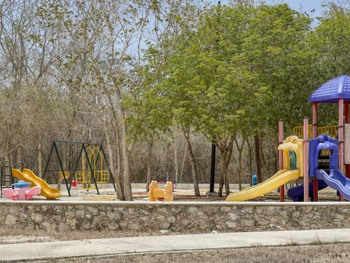 1780-49440-Terreno-en-venta-de-2000-metros-cuadrados-en-el-norte-de-Merida-Phula-Dzidzilche_(9).jpg
