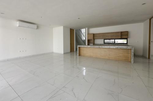 1781-49526-Casa-en-venta-de-4-habitaciones-en-Parque-Natura-al-norte-de-Merida-EQUIPADA_(4).jpg