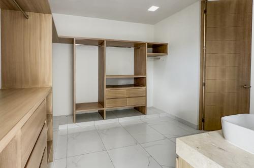 1781-49552-Casa-en-venta-de-4-habitaciones-en-Parque-Natura-al-norte-de-Merida-EQUIPADA_(29).jpg