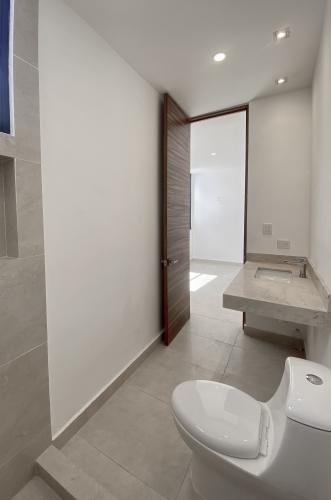 1799-49820-Casa-en-venta-en-Merida-Temozon-Norte-de-dos-plantas-con-equipamiento_(59).jpg