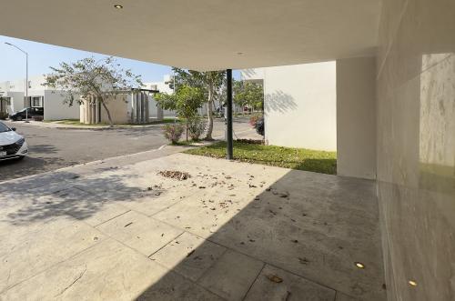 1804-49880-Casa-en-venta-de-3-recamaras-en-Conkal-al-norte-de-Merida-equipada-y-amueblada_(37).jpg