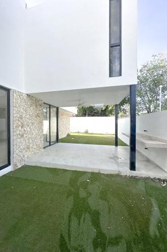 1825-50166-Casa-en-Venta-de-3-recamaras-mas-flex-en-el-norte-de-Merida-Privada-Kinish_(1).jpg