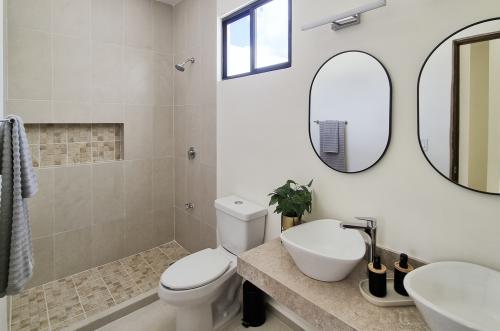 1828-50282-Casa-en-Venta-en-Bosques-de-Cholul-con-3-Habitaciones-y-Alberca_(6).jpg