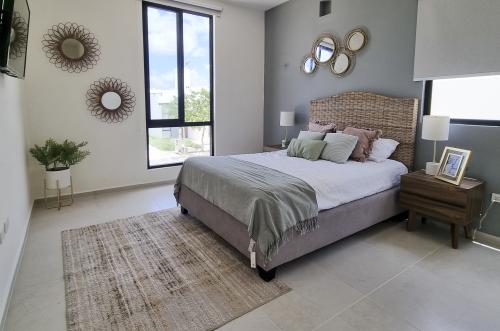 1828-50284-Casa-en-Venta-en-Bosques-de-Cholul-con-3-Habitaciones-y-Alberca_(8).jpg