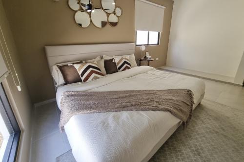 1828-50295-Casa-en-Venta-en-Bosques-de-Cholul-con-3-Habitaciones-y-Alberca_(19).jpg